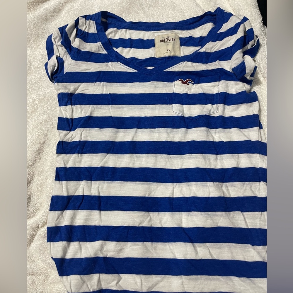Hollister T shirt